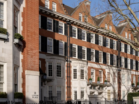 Acquisto di lusso a Londra: la moglie di Jack Ma compra l&#039;ex ambasciata italiana per 22 milioni di euro