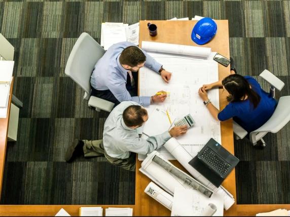 Nuova regola per gli annunci di lavoro: trasparenza salariale obbligatoria entro il 7 giugno