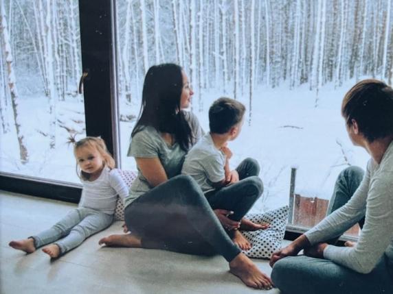 La Felicità è Legata alle Relazioni: Un Nuovo Studio Rivela l&#039;Importanza delle Connessioni Umane per il Nostro Benessere