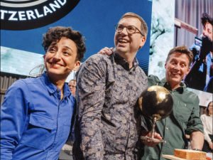 Il Formaggio Svizzero Gruyère AOP Vorderfultigen Spezial Eletto Miglior Formaggio del Mondo ai World Cheese Awards 2025