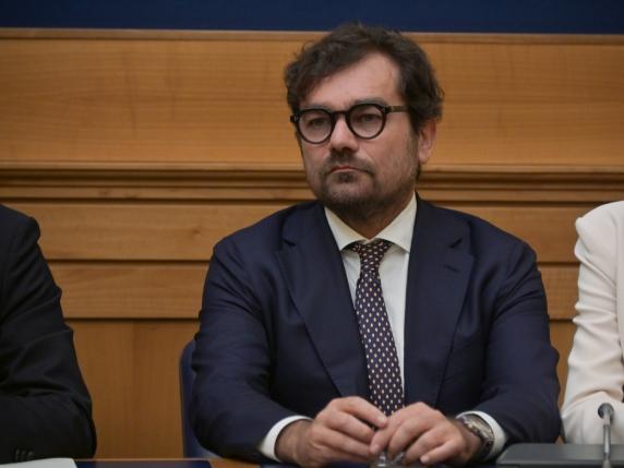 Forza Italia ritira l&#039;emendamento sulla partecipazione agli scioperi, chiede un dibattito più ampio