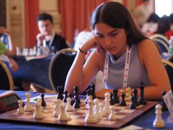 Greta, 15enne di Livorno, diventa la prima Maestra Fide femminile della Toscana in 75 anni