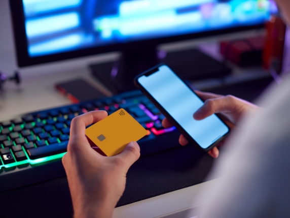 Nuovo studio: videogiochi con elementi da gioco d'azzardo aumentano il rischio di scommesse reali tra adolescenti