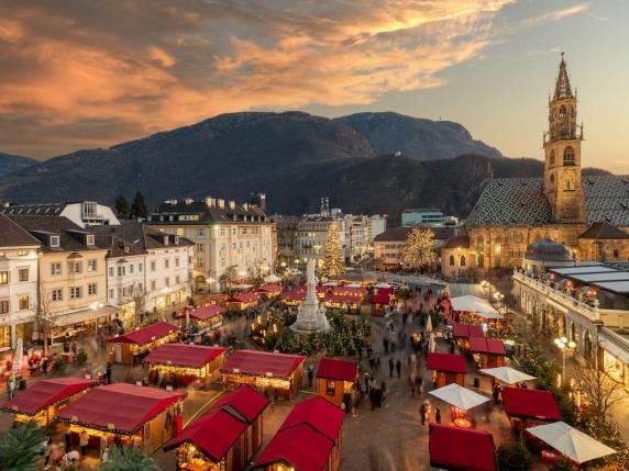 Mercatini di Natale in Italia: i luoghi più suggestivi tra borghi e castelli