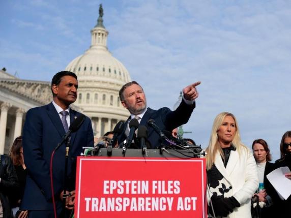 Legge approvata: pubblicazione degli atti del caso Epstein autorizzata con consenso di Trump