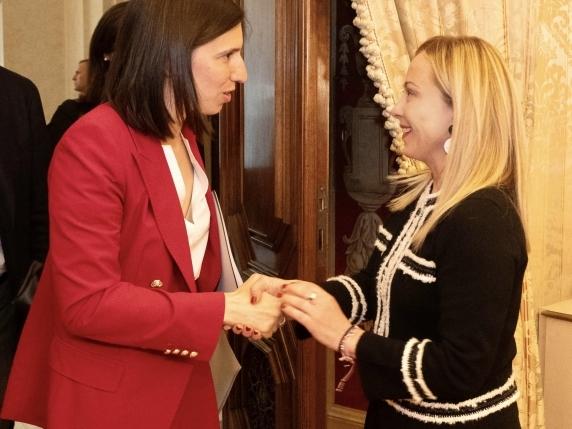 Consenso definito come criterio di violenza sessuale: legge approvata con voto unanime in Camera