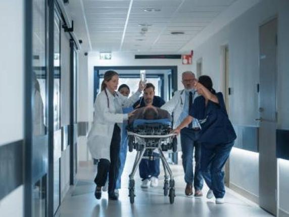 In gennaio, la carenza di medici potrebbe ridurre del 50 % il personale disponibile