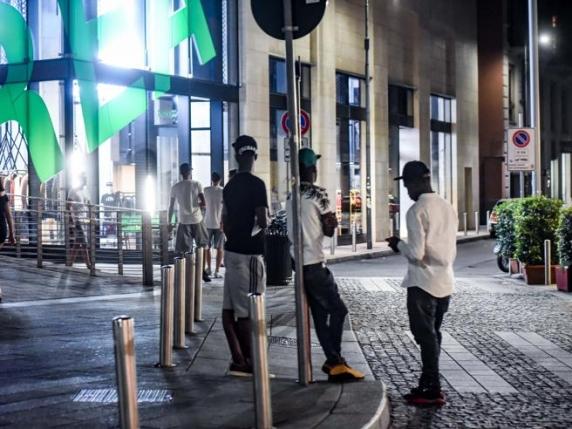 Studente di ingegneria milanese in cura psichiatrica: addestramento maranzana di notte e dichiarazioni sulla violenza