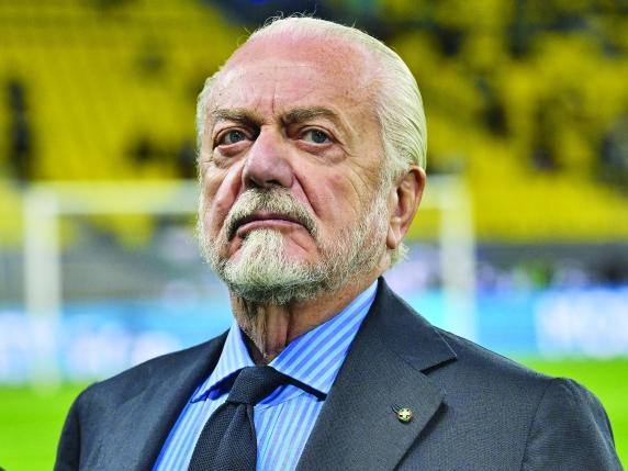 De Laurentiis rinviato a giudizio per accuse di falsità in bilancio su trasferimenti di Manolas e Osimhen