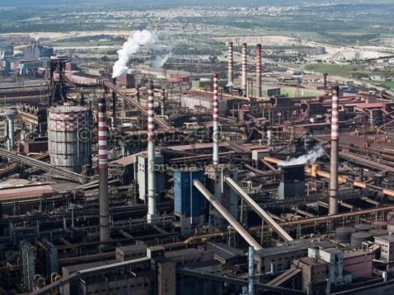 Ex Ilva: decreto approvato per la continuità degli impianti e 20 milioni per la cassa integrazione