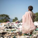 1,3 milioni di bambini in Italia vivono in povertà assoluta: uno su sette minori a rischio, soprattutto nel Sud