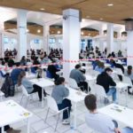 Prima prova di ammissione alle facoltà sanitarie: studenti denunciano telefonini, risposte copiate e suggerimenti dei sorveglianti