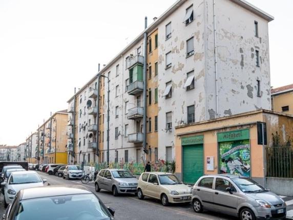 Legionella a Milano: 11 casi confermati e un decesso, tutti in edifici diversi