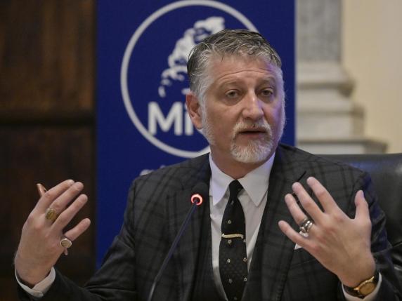 Piero Tatafiore dimette dal Ministero della Cultura per uso improprio di strumenti istituzionali