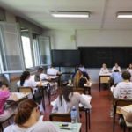 Maestra di Lecce condannata a sei mesi per aver lanciato un diario su un bambino e insultato