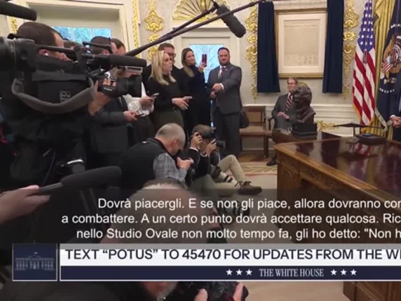 Donald Trump sostiene che Zelensky non abbia le carte per gestire la guerra e dovrebbe accettare un piano di pace