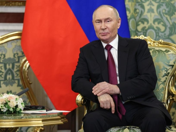 Putin approva legge che obbliga gli immigrati a servire nell’esercito, mentre si prepara a un possibile conflitto