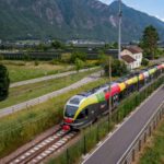 Turista con due cani senza museruola si rifiuta di scendere dal treno e presenta denuncia