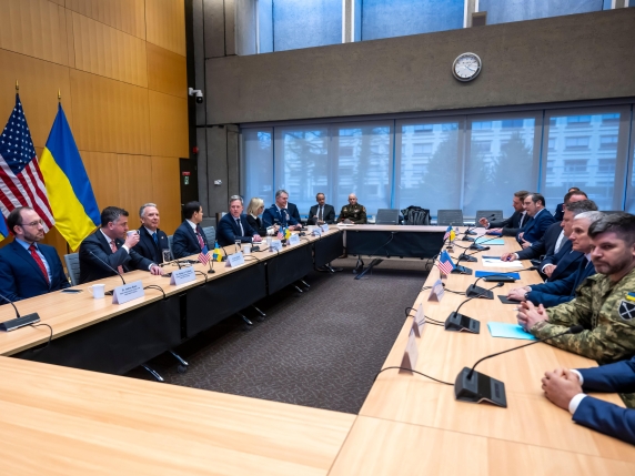 UE presenta 24 punti per un cessate il fuoco controllato e l'ingresso dell'Ucraina, senza ridurre la difesa di Kiev