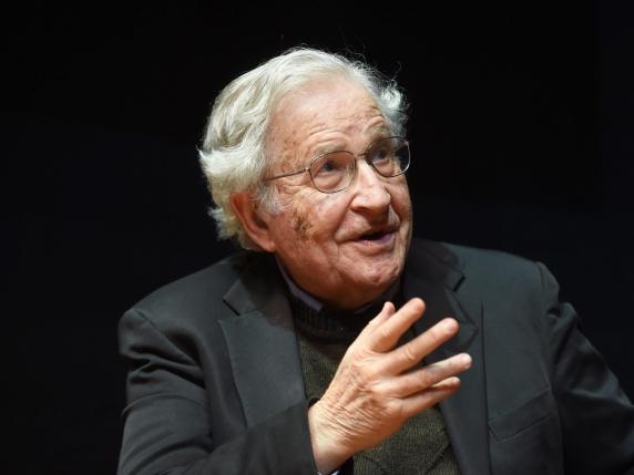 Noam Chomsky e i documenti di Jeffrey Epstein: accuse di pagamento di 270.000 dollari