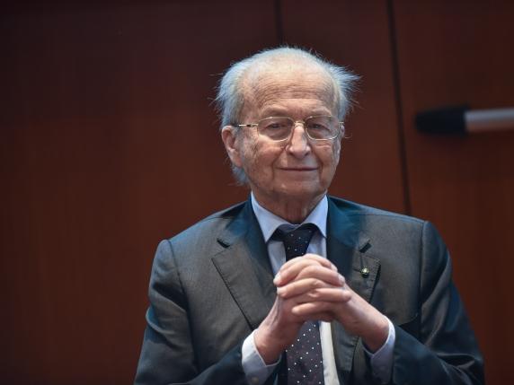 Maurizio Sella, banchiere e ex presidente dell'ABI, è morto all'età di 83 anni