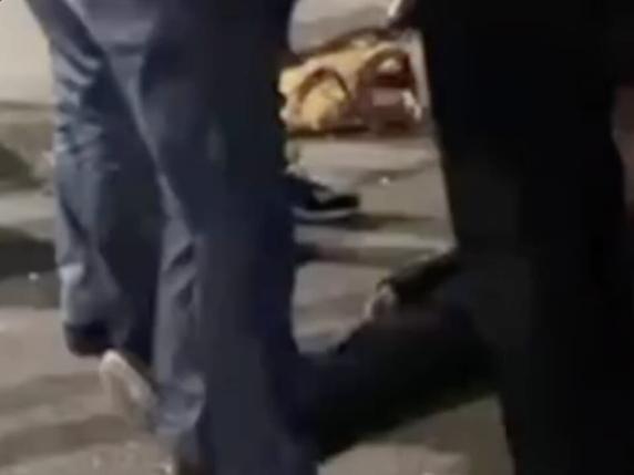 19enne di Milano aggredisce ladro davanti alla stazione Centrale, vittima in pericolo di vita