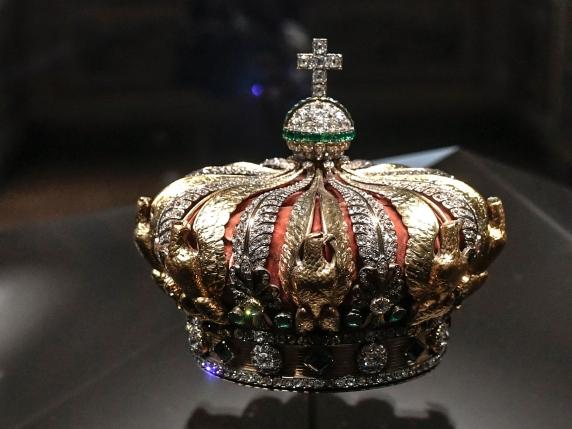 Furto al Louvre: ladri chiedono 8 milioni di cripto sul dark web, società israeliana denuncia conflitti di interesse in Francia