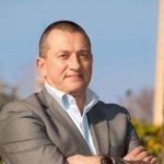 Riccardo Szumski: medico e candidato sindaco che si oppone alla vaccinazione obbligatoria