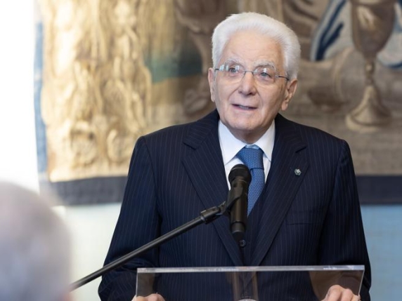 Mattarella: la parità di genere insegna il rispetto attraverso il linguaggio