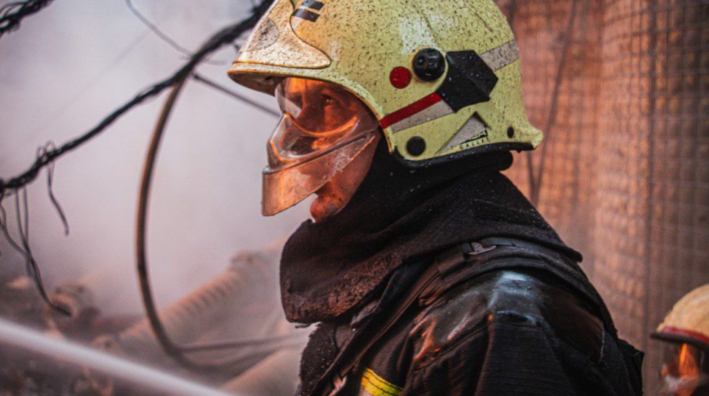 Attacco russo alle infrastrutture industriali di Mykolaiv: danni e tensioni nella regione