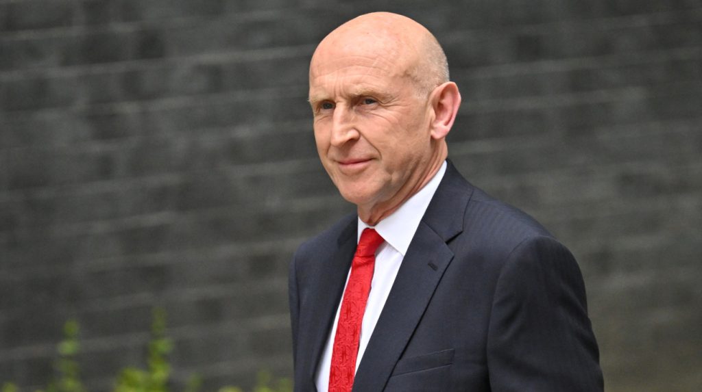 Ministro della Difesa del Regno Unito: Trump potrebbe convincere Putin a trattare la pace in Ucraina