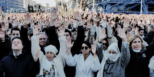 Marsiglia: 6.200 persone si radunano per ricordare Mehdi Kessaci, attivista ecologista ucciso