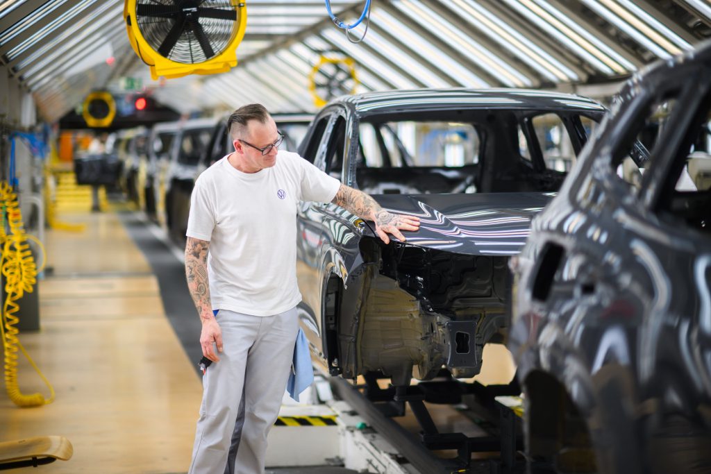 Bruselas prevede crescita economica più forte per 2025‑2026 nonostante la guerra commerciale con gli Stati Uniti