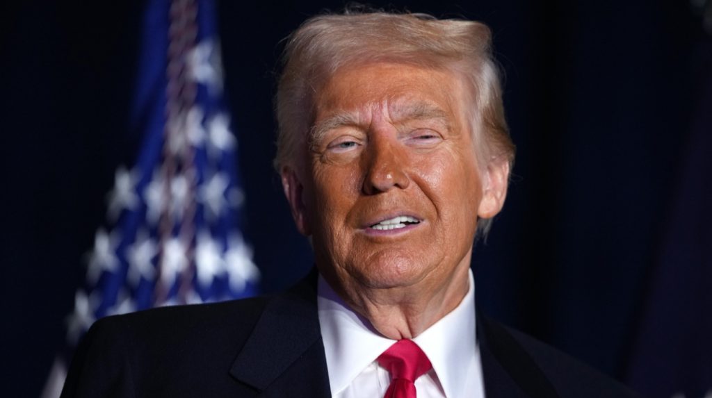 Trump avverte di sanzioni severe per i paesi che commerciano con la Russia