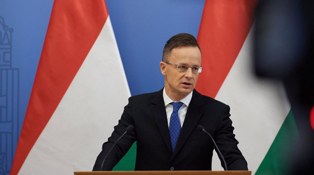 Ministro ungherese chiede all&#039;UE di interrompere i finanziamenti all&#039;Ucraina a causa della corruzione