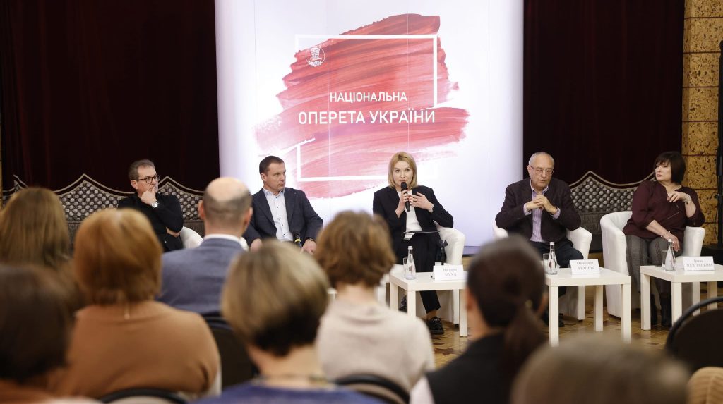 Kyiv ottiene lo status di Città della Musica UNESCO e si unisce alla Rete delle Città Creative 

Approfondimento
La città di Kyiv ha lavorato per un anno alla sua candidatura per ottenere lo status di Città della Musica UNESCO, con il sostegno del sindaco Vitali Klitschko e la collaborazione di istituzioni statali e cittadine, il settore dell&#039;istruzione, la società civile e le industrie creative.

Possibili Conseguenze
Questo nuovo status potrebbe aprire nuove opportunità per la cooperazione internazionale, lo scambio di esperienze e gli investimenti nell&#039;infrastruttura musicale, promuovendo la musica di Kyiv come voce di un&#039;Ucraina moderna, libera e indomita.

Opinione
Secondo Viktoriia Mukha, membro del Consiglio comunale di Kyiv, &quot;la nostra candidatura è stata presentata in un momento difficile, ma credevamo che la nostra città avesse tutte le ragioni per essere parte della comunità culturale globale&quot;.

Analisi Critica dei Fatti
L&#039;analisi approfondita ha dimostrato che l&#039;ecosistema musicale di Kyiv è forte, con decine di sale da concerto, accademie e scuole di musica, e centinaia di eventi, festival, concorsi e iniziative internazionali ogni anno.

Relazioni con altri fatti
La Rete delle Città Creative UNESCO, fondata nel 2004, promuove la cooperazione tra le città che considerano la cultura come un motore strategico per lo sviluppo sostenibile, e attualmente unisce 408 città in otto campi creativi.

Contesto storico
Le città ucraine di Lviv, Odesa e Kharkiv hanno già aderito alla Rete delle Città Creative UNESCO, rispettivamente come Città della Letteratura UNESCO nel 2015 e 2019, e Città della Musica UNESCO nel 2021.

Fonti
Fonte: Kyiv City State Administration, sito ufficiale dell&#039;amministrazione cittadina di Kyiv.