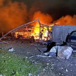 Attacco russo all'Ucraina: droni colpiscono strutture energetiche nell'Oblast di Odesa

Approfondimento
Gli attacchi contro le strutture di energia in Ucraina sono una strategia utilizzata dalla Russia per indebolire il paese e creare problemi umanitari. Questi attacchi possono avere gravi conseguenze per la popolazione civile, in particolare durante i mesi invernali.

Possibili Conseguenze
Gli attacchi contro le strutture di energia possono portare a black-out, interruzioni dei servizi essenziali e difficoltà per la popolazione civile. Inoltre, possono anche avere un impatto negativo sull'economia del paese.

Opinione
È importante che la comunità internazionale condanni questi attacchi e si mobiliti per aiutare l'Ucraina a riparare e ricostruire le sue strutture di energia.

Analisi Critica dei Fatti
È fondamentale analizzare gli attacchi contro le strutture di energia in Ucraina nel contesto più ampio del conflitto tra Russia e Ucraina. È importante considerare le motivazioni e le strategie utilizzate dalla Russia e valutare le possibili conseguenze per la popolazione civile e l'economia del paese.

Relazioni con altri fatti
Gli attacchi contro le strutture di energia in Ucraina sono collegati ad altri eventi e sviluppi nel conflitto tra Russia e Ucraina, come gli attacchi contro le città e le infrastrutture civili.

Utilità pratica
È importante che la popolazione civile in Ucraina sia informata sugli attacchi contro le strutture di energia e sulle possibili conseguenze. Inoltre, è fondamentale che le autorità ucraine e internazionali si mobilitino per aiutare la popolazione civile e riparare le strutture di energia.

Contesto storico
Il conflitto tra Russia e Ucraina ha una lunga storia e gli attacchi contro le strutture di energia sono solo uno degli aspetti di questo conflitto. È importante considerare il contesto storico e le motivazioni dei due paesi per comprendere appieno la situazione.

Fonti
La fonte di questo articolo è Ukrainska Pravda. Per saperne di più, si può visitare il sito web di Ukrainska Pravda.