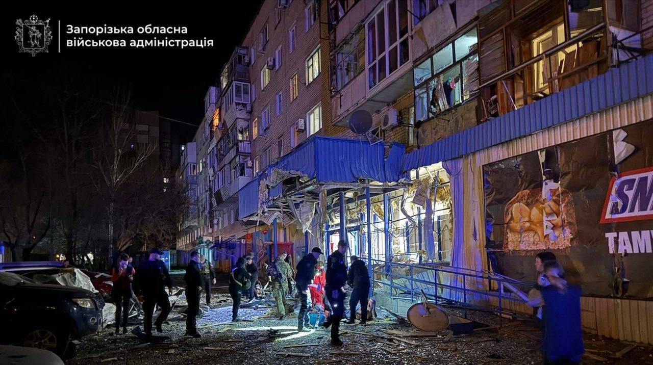 Attacco russo a Zaporizhzhia: sei feriti e danni a negozi e abitazioni