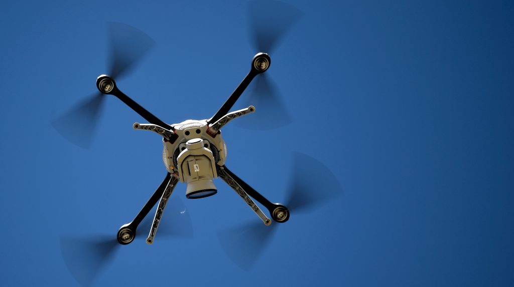 Droni non identificati avvistati sulla base militare belga: una settimana di allarmi e preoccupazioni per la sicurezza aerea