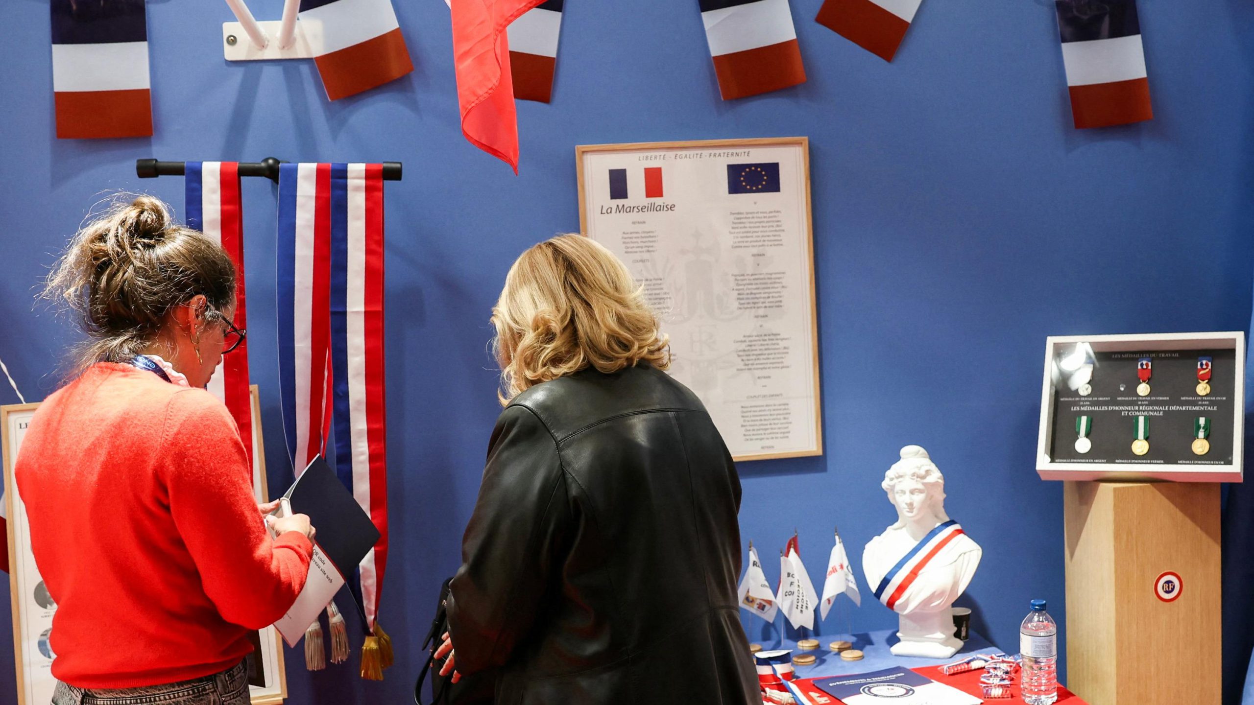 Candidati alla Presidenza 2027 devono raccogliere 500 firme di funzionari locali.