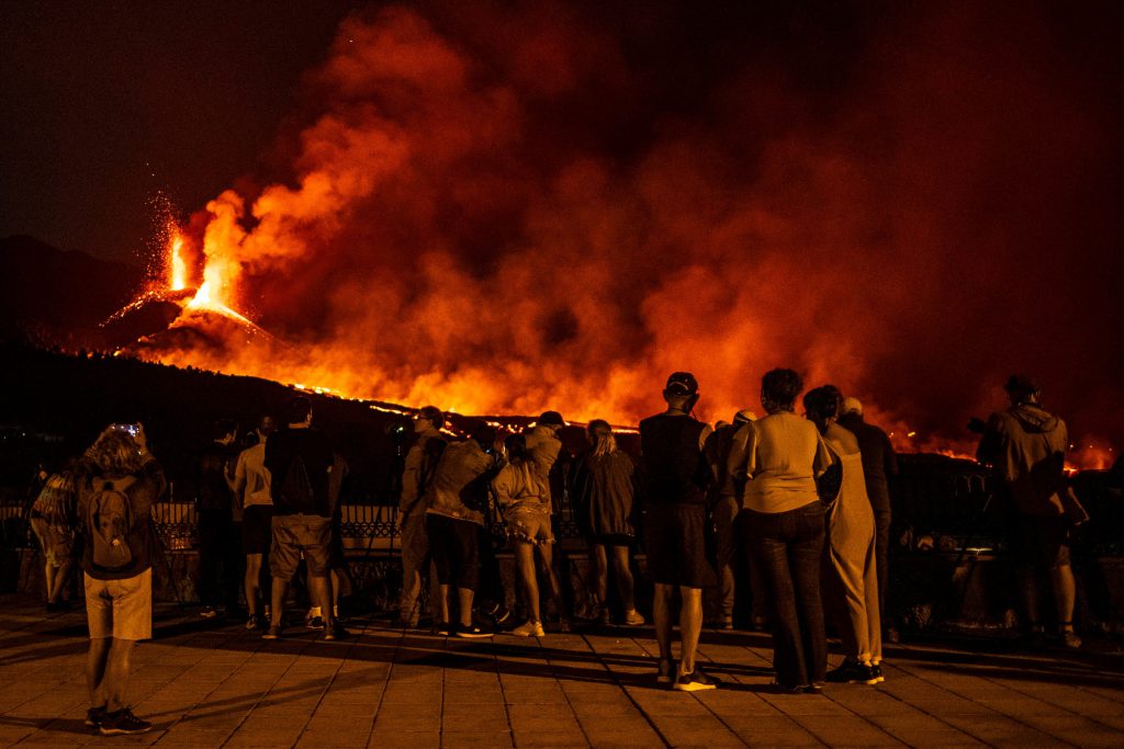 Governo spagnolo riduce IRPF e assegna 100 milioni di euro agli agricoltori di La Palma dopo l'eruzione del vulcano