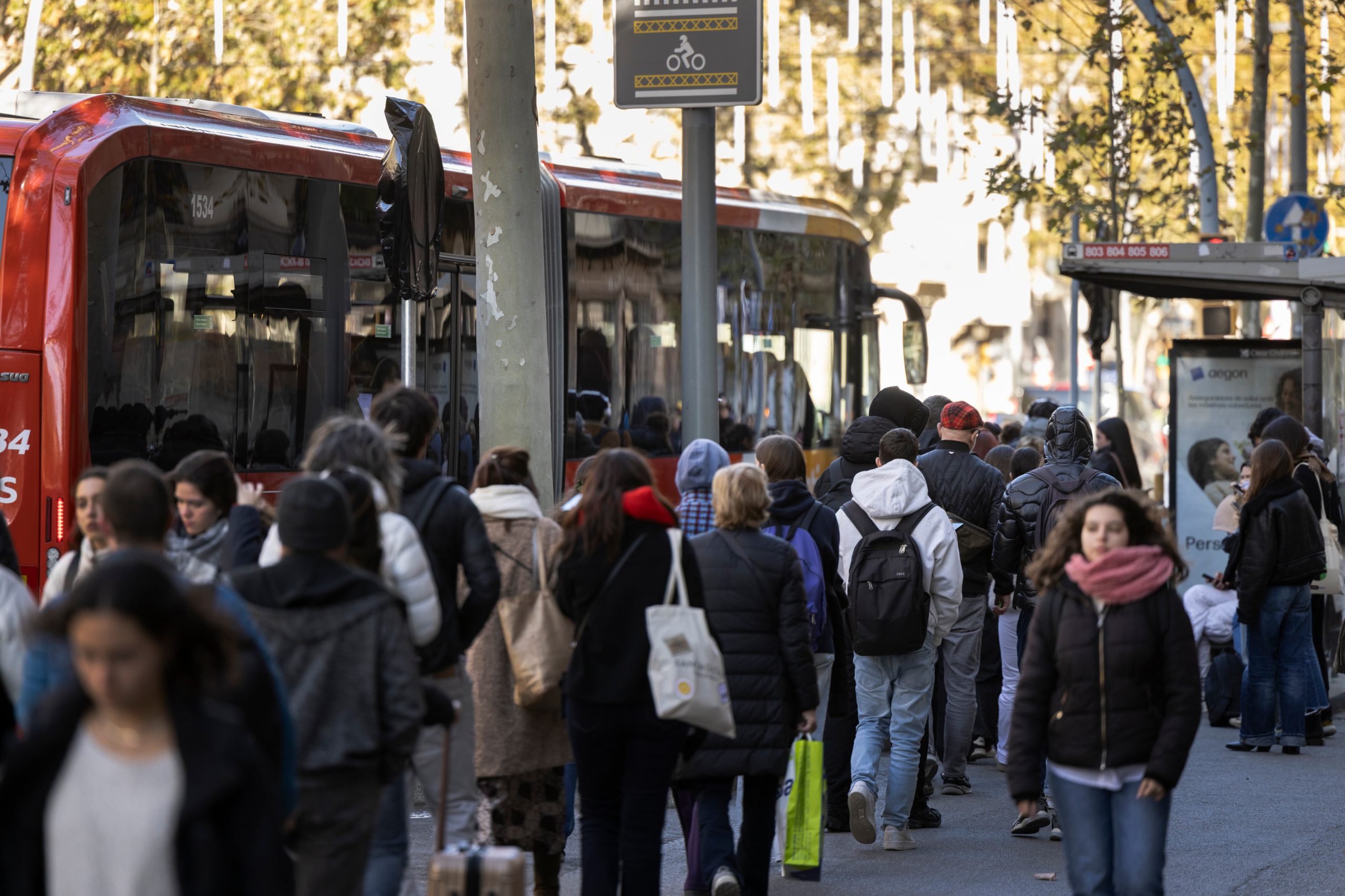 Crisis di Rodalies porta l'affollamento dei bus interurbani in Catalogna