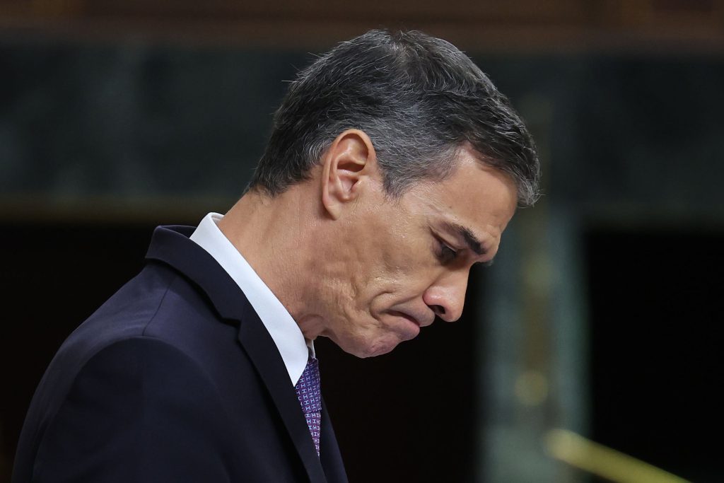 Sánchez e Ayuso in conflitto per la gestione degli aborti nelle cliniche private