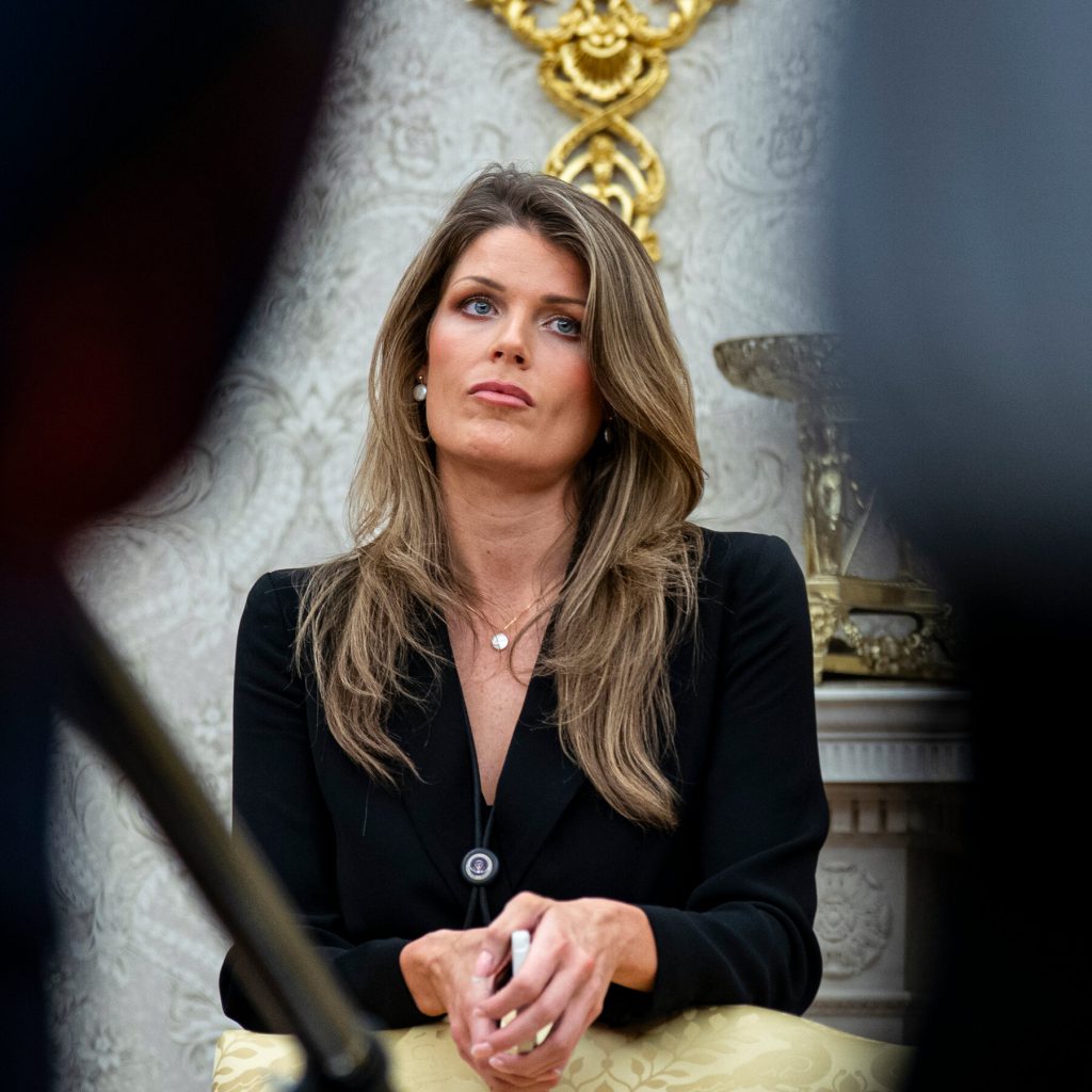 Giudice blocca le accuse contro l&#039;ex direttore dell&#039;FBI James B. Comey