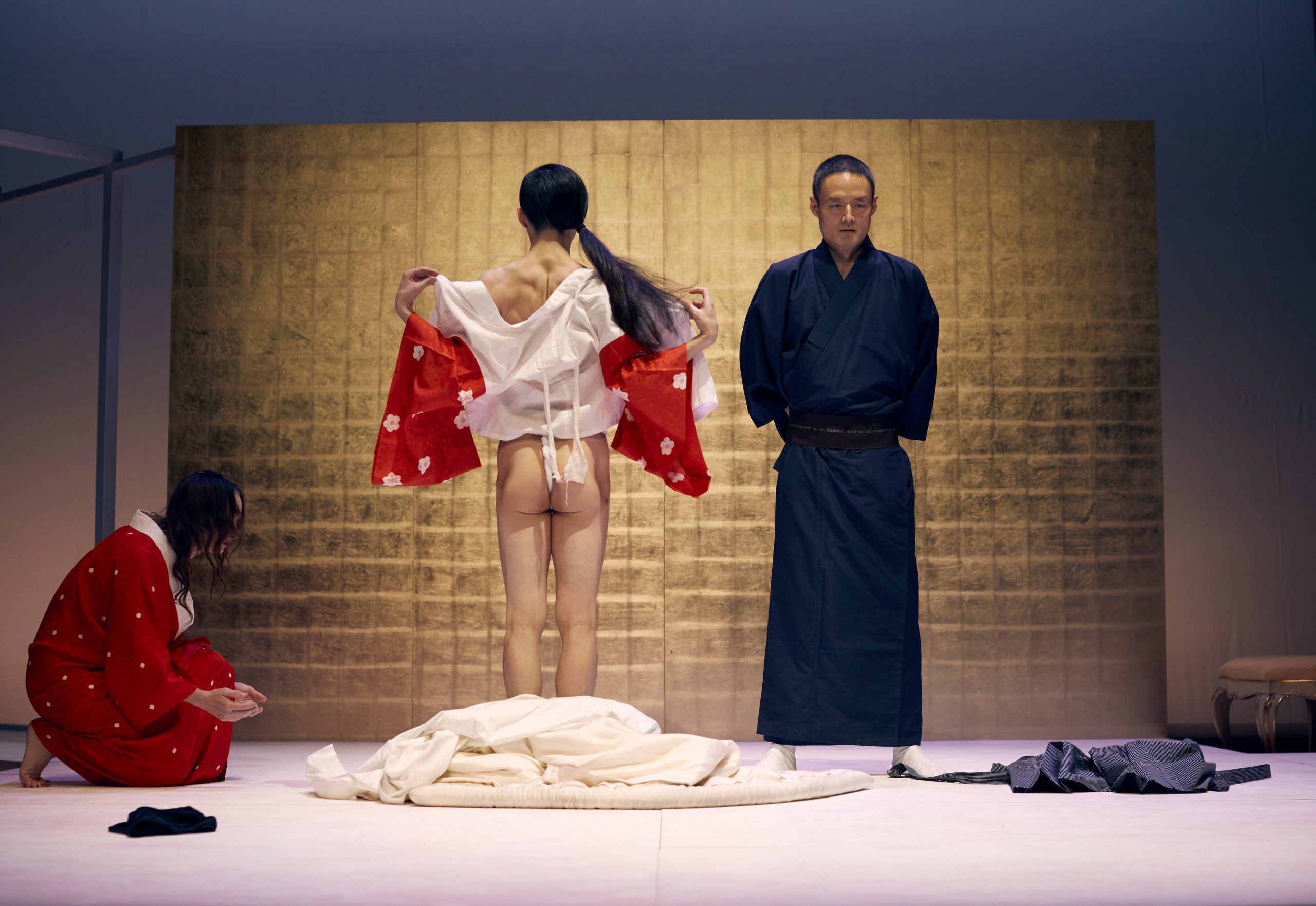 Giornalisti e critici arrivano a Girona alle 5 del mattino per lo spettacolo di Angélica Liddell