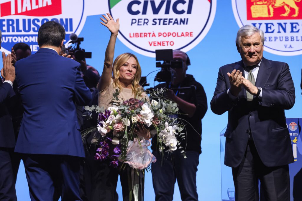 Centro-sinistra e destra mantengono il dominio regionale in Italia