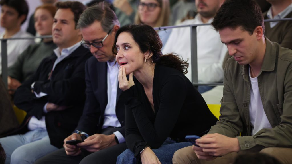 Genoa sostiene la scelta di Ayuso di non rispettare il registro degli obiettori al aborto