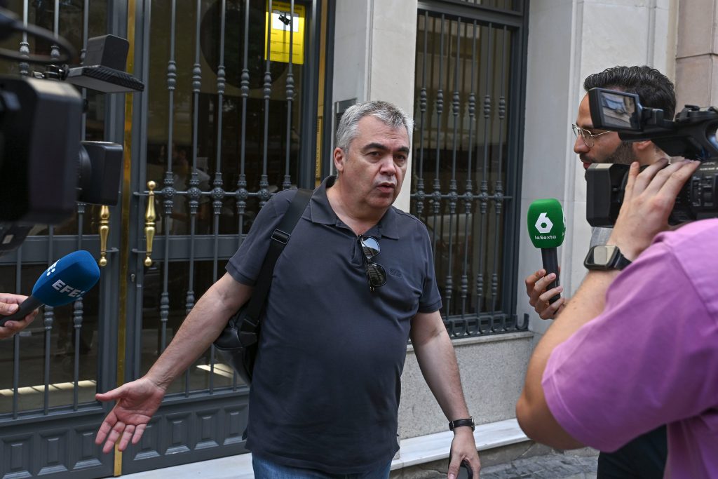 Giudice Puente rivela dettagli di indagine su corruzione tra ex segretari PSOE e società Servinabar