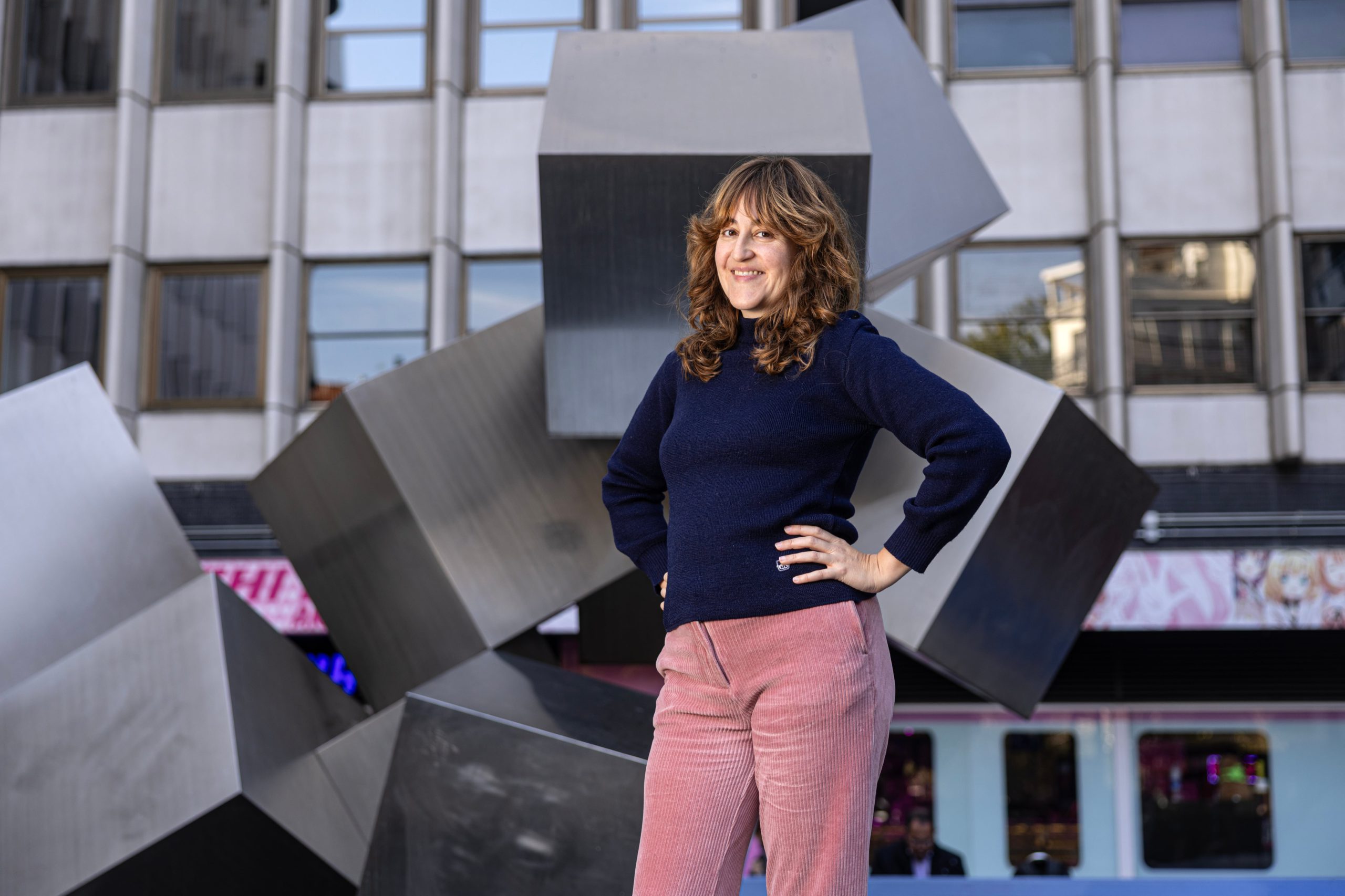 Raquel Piñeiro: il cinema spagnolo tra cultura pop e la storia controversa della Plaza de los Cubos