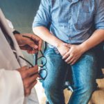 Terapia di testosterone: promesse di virilità e rischi reali